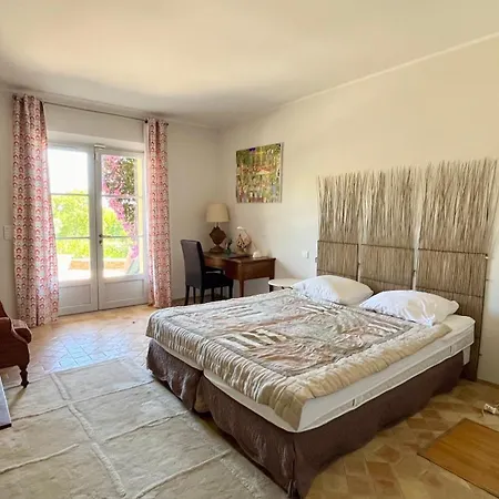 Style Colonial *