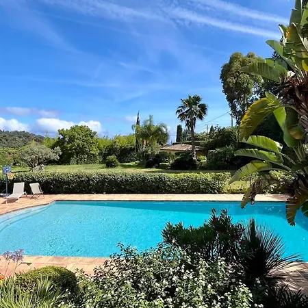 Style Colonial Villa Le Rayol-Canadel-sur-Mer