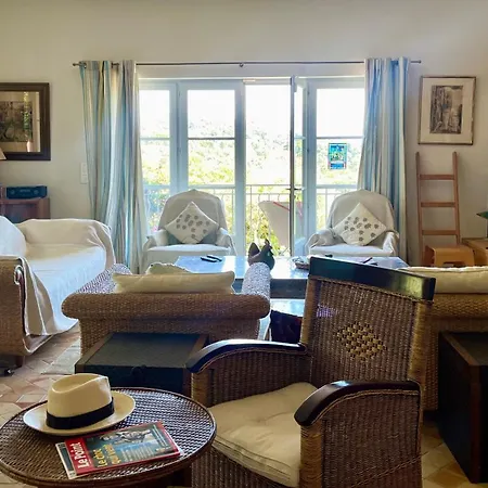 Style Colonial Vila