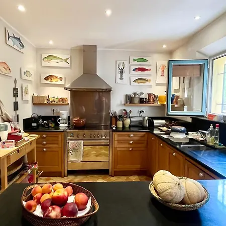 Style Colonial Le Rayol-Canadel-sur-Mer